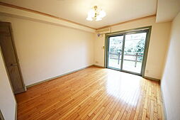 カメリエB 206 2階1Kのリビング/ダイニング