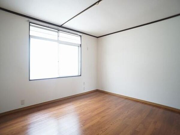 画像12:白を基調とした清潔感のあるお部屋です♪