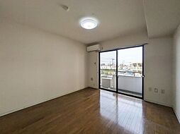 ドム・アコード協栄 403 4階ワンルームのリビング/ダイニング