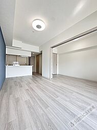 プレサンスOSAKA東成中本ハーヴィル 8階1LDKのリビング/ダイニング