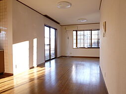 山佐貸家Ｅ棟 0001