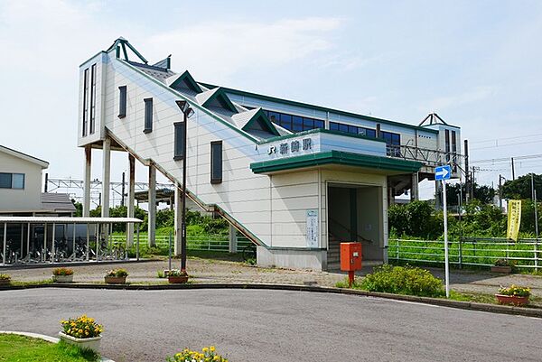 画像27:新崎駅(JR 白新線) 926m