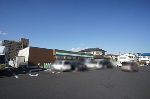 画像14:ファミリーマート小山八幡町店まで徒歩7分(550ｍ)