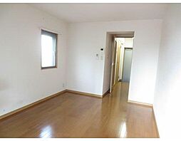 ペニンシュラ・コマゴメ 2階1Kのリビング/ダイニング