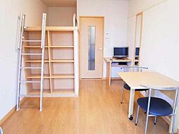 レオパレスクレスト 203 2階1Kのリビング/ダイニング