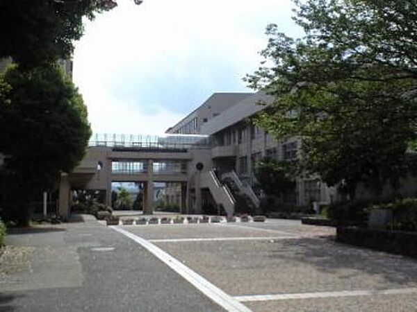 画像28:厚木市立藤塚中学校 1056m