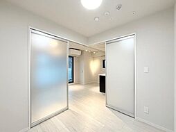 ラぺルラ四谷 1階1LDKのリビング/ダイニング