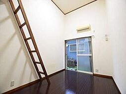 メゾンＳ 107 1階ワンルームのリビング/ダイニング