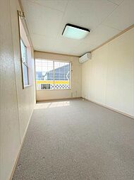 フローラ A 2階1Kのリビング/ダイニング