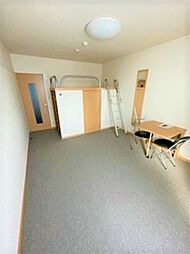 レオパレスあおば 3階1Kのリビング/ダイニング