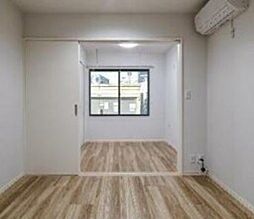 アーバンレジデンス NII 1階1LDKのリビング/ダイニング