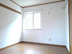 スイートとまと一番館 1階2DKのリビング/ダイニング