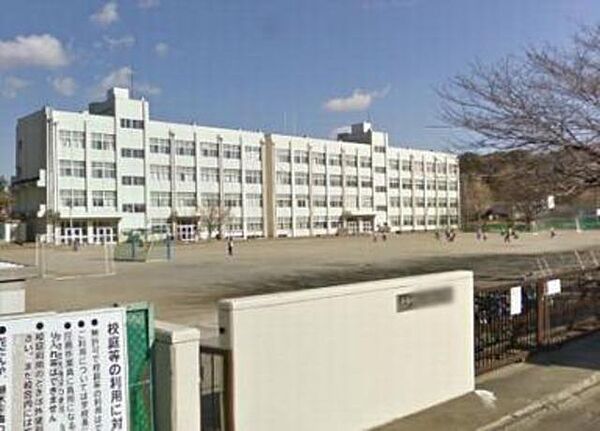 画像23:大和市立下福田小学校 685m