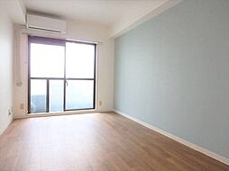 メゾン・ド・マニエール 1階ワンルームのリビング/ダイニング