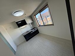 ロイヤルガレージ町田 1階1DKのリビング/ダイニング