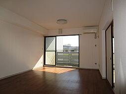 サニークレスト百合ヶ丘 401 4階3LDKのリビング/ダイニング