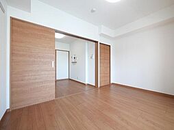 アーバンパーク六町 1階1DKのリビング/ダイニング