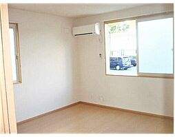 クレールソシア聖蹟 2階2LDKのリビング/ダイニング