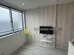 アンドレジデンス中丸町 4階ワンルームのリビング/ダイニング