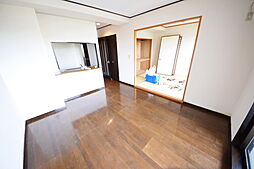 アーバンプレイス橋本 5階3LDKのリビング/ダイニング