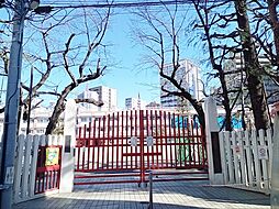 北区立赤羽小学校 651m