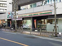 セブンイレブン赤坂6丁目店 186m