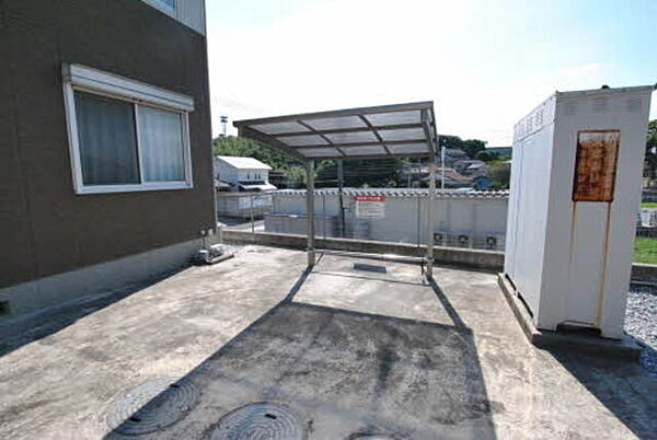画像3:屋根付きの駐輪場が有ります♪