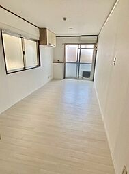 メゾン・ド・マルス 3階ワンルームのリビング/ダイニング