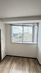 トロワボア 2階2DKのリビング/ダイニング