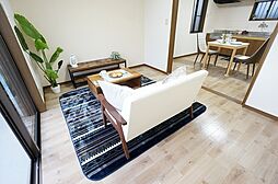 エル・シーネ 105 1階2DKのリビング/ダイニング