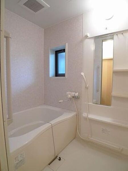 画像9:浴室。