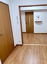 東京メトロ千代田線 北綾瀬駅 徒歩7分の賃貸マンション 4階2Kのリビング/ダイニング