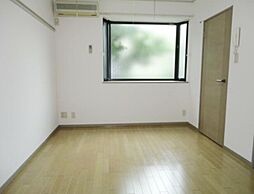 ウィスティリア 1階1Kのリビング/ダイニング