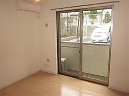 フォセット 1階1Kのリビング/ダイニング