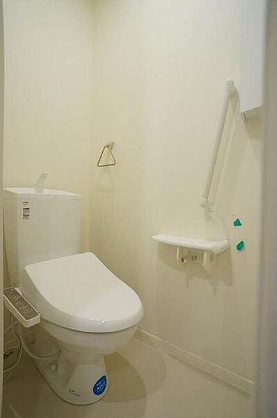 画像11:【トイレ】暖房洗浄便座で快適に使えます♪