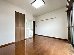 モンシャトー参番館 2階ワンルームのリビング/ダイニング