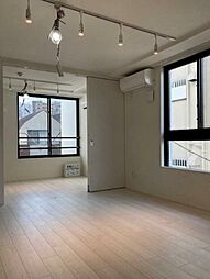 プライマル東新宿 4階1DKのリビング/ダイニング