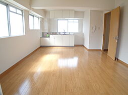 信栄ビル 202 2階1LDKのリビング/ダイニング