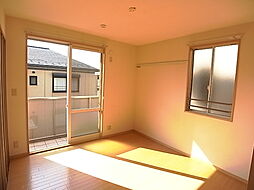 ミアフォーレス 201 2階2DKのリビング/ダイニング