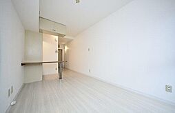 メゾン・ド・プリムヴェール 2階ワンルームのリビング/ダイニング