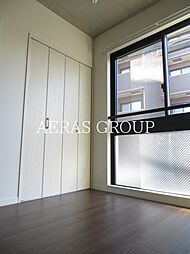 ウェルスクエアイズム西小山 1階1LDKのリビング/ダイニング