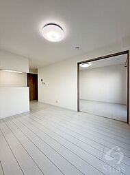 カーサ・フェリーチェ長岡京 3階1LDKのリビング/ダイニング