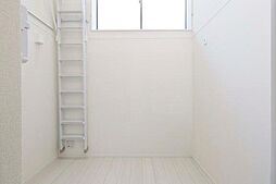 ジリオロッソ東新宿 地下1階ワンルームのリビング/ダイニング