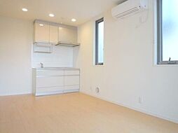 シルバラードトスカン 2階ワンルームのリビング/ダイニング