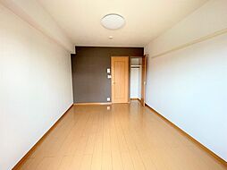 オレンジハウス 4階1Kのリビング/ダイニング