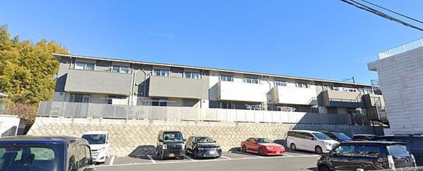ＶｉｌｌａＧｌａｎｚ（ヴィラグランツ） 2階 | 神奈川県川崎市麻生区東百合丘 賃貸マンション 外観