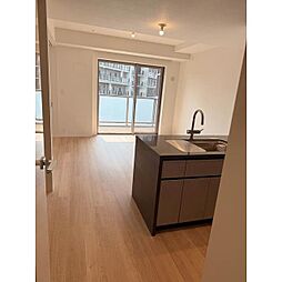 ＨＡＲＵＭＩ　ＦＬＡＧ　ＳＵＮ　ＶＩＬＬＡＧＥ　Ｔ棟 803 8階2LDKのリビング/ダイニング