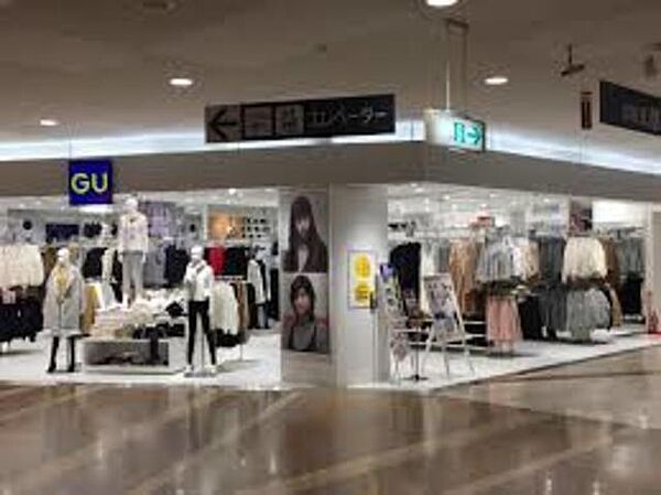 画像22:ジーユーイオン洛南ショッピングセンター店 530m