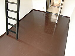 モナークハイム 1階ワンルームのリビング/ダイニング