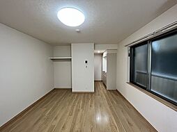 アイテラス 101 1階ワンルームのリビング/ダイニング